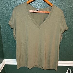Tommy Bahama Women's Olive Green V-Neck Top Size Large Blouse